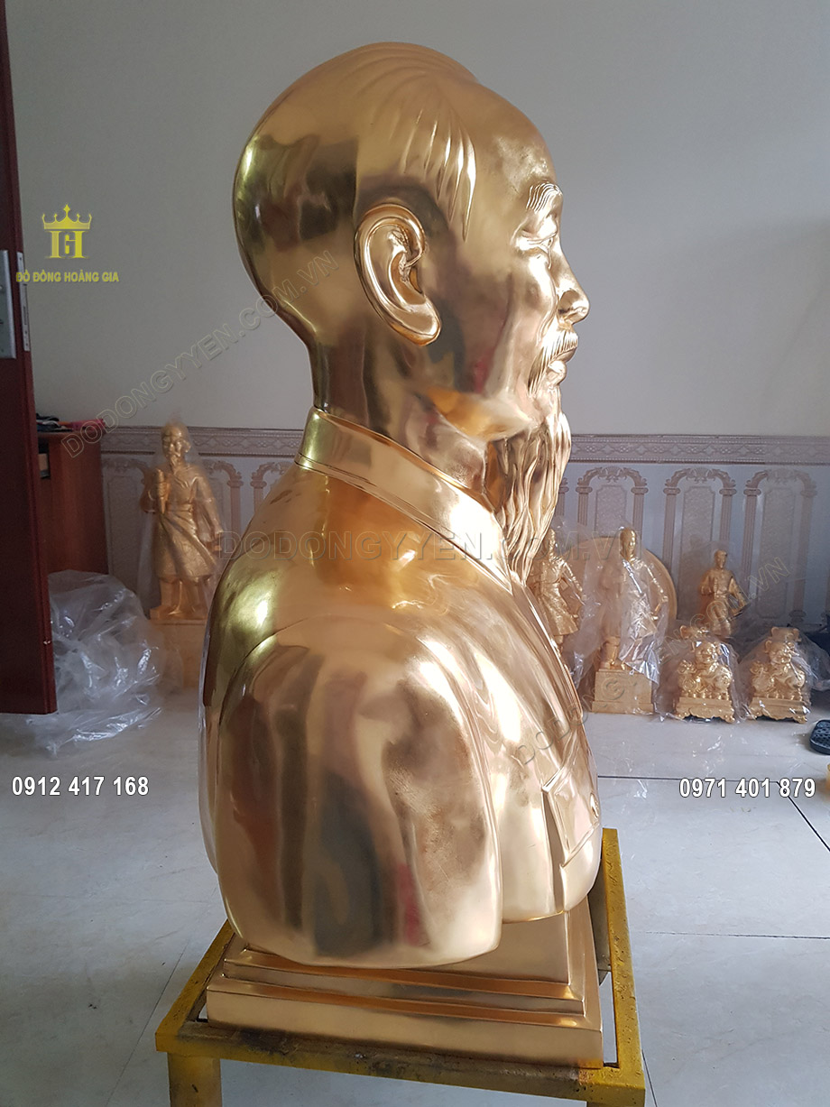 Từng đường n&eacute;t tr&ecirc;n vật phẩm được chạm khắc v&ocirc; c&ugrave;ng sắc n&eacute;t